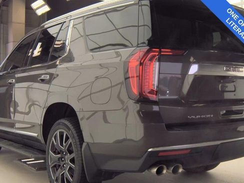 Used 2021 GMC Yukon Denali w/ Advanced Technology Package image 6
