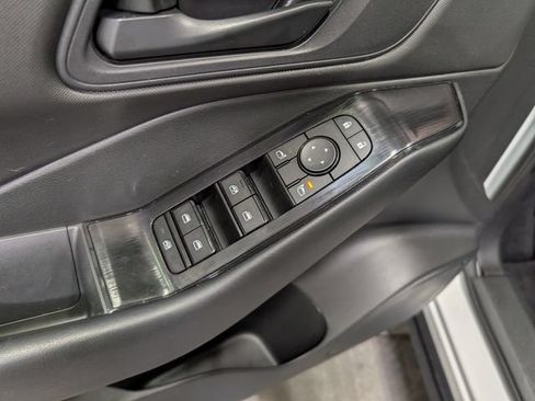 Used 2024 Nissan Rogue S AWD/4WD image 12