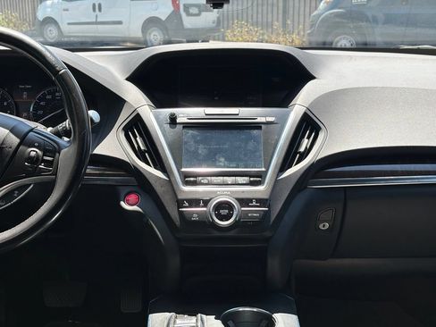 Used 2020 Acura MDX FWD image 13