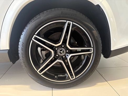 Used 2024 Mercedes-Benz GLS 450 4MATIC image 12
