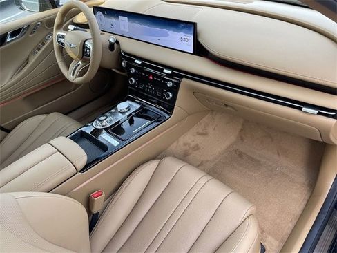 Used 2025 Genesis G80 2.5T image 18
