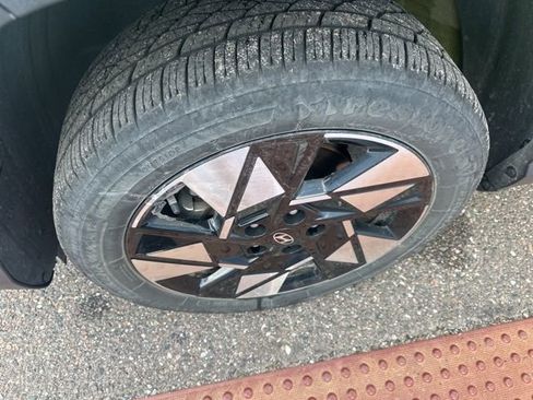 Used 2025 Hyundai Kona SEL image 7