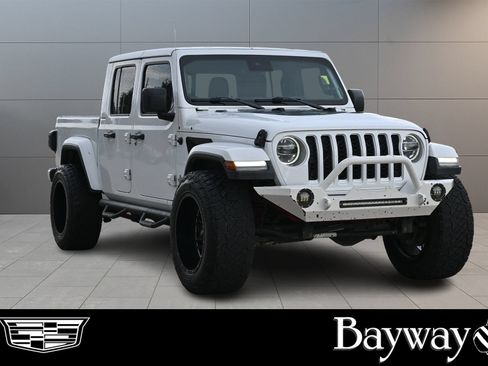 Used 2020 Jeep Gladiator Overland AWD/4WD image 4