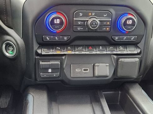 Certified 2021 Chevrolet Silverado 1500 LTZ AWD/4WD image 25