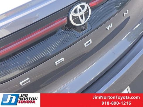 Used 2024 Toyota Crown AWD/4WD image 11
