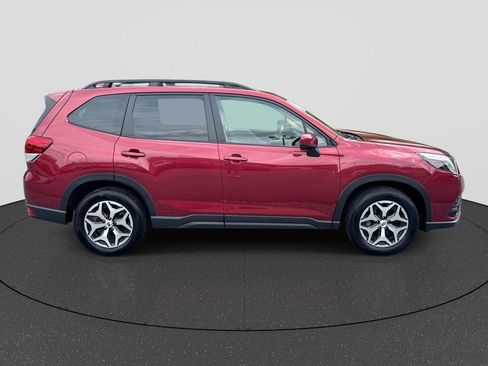 Certified 2023 Subaru Forester Premium AWD/4WD image 9