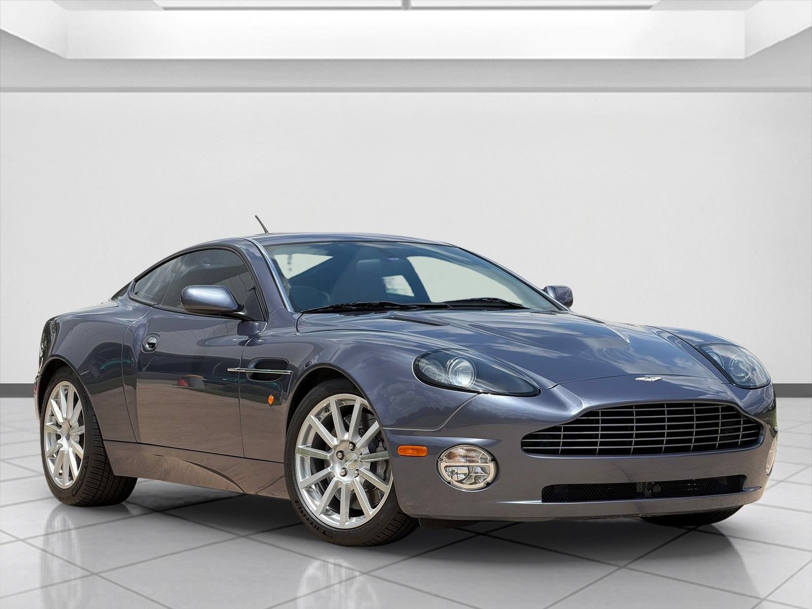 Used 2006 Aston Martin Vanquish S RWD image 1