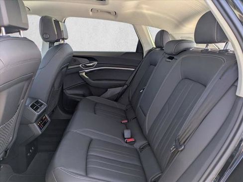 Used 2019 Audi e-tron Premium Plus AWD/4WD image 20