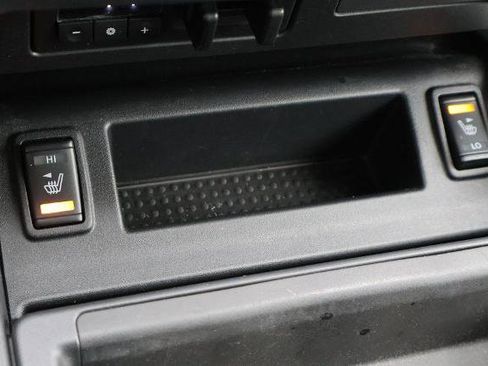 Certified 2024 Nissan Titan SV w/ SV Convenience Package image 23