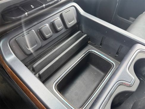 Used 2015 Chevrolet Silverado 2500 LTZ image 27