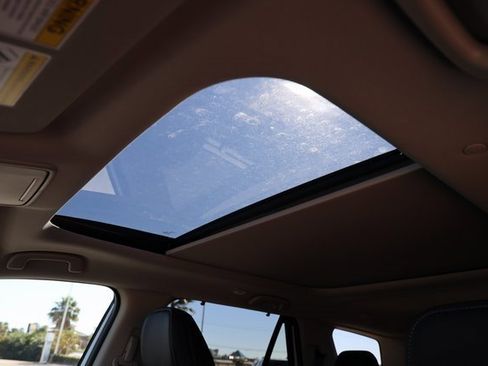 New 2025 Honda Pilot Touring image 11