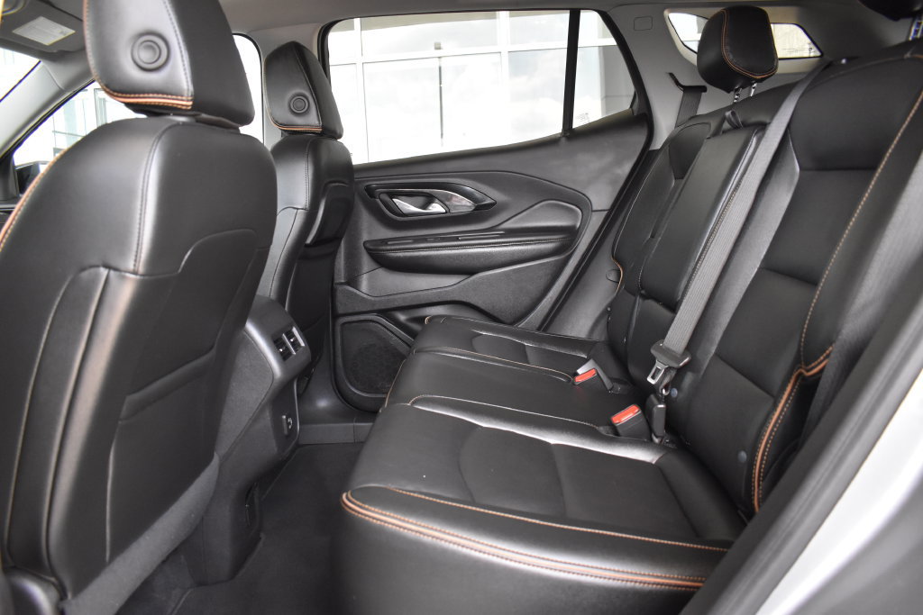 Used 2024 GMC Terrain AT4 w/ Tech Package AWD/4WD image 15