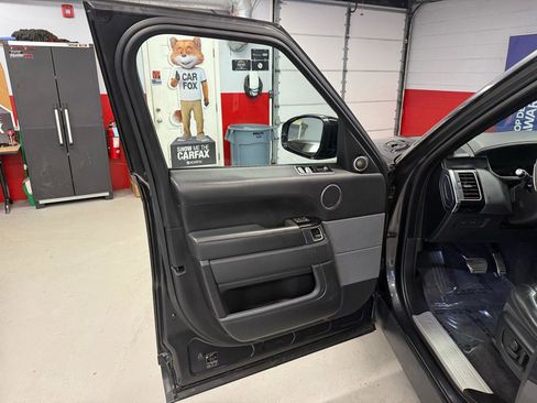 Used 2020 Land Rover Range Rover Sport HST image 30