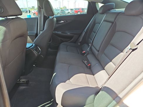 Used 2025 Chevrolet Malibu LT FWD image 17