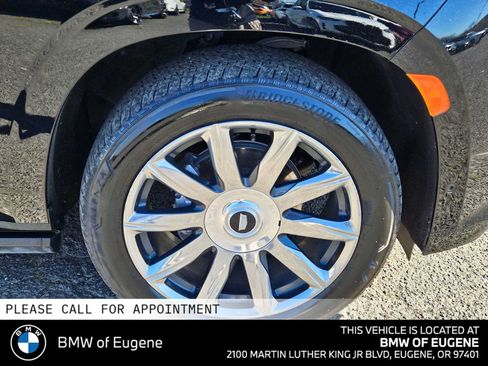 Used 2024 Cadillac Escalade ESV Premium Luxury Platinum AWD/4WD image 9
