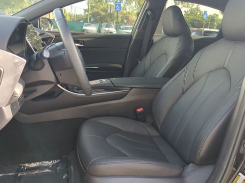 Used 2022 Toyota Avalon XLE w/ Moonroof Package FWD image 16