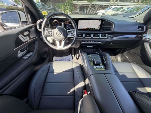 Used 2023 Mercedes-Benz GLS 450 4MATIC image 13