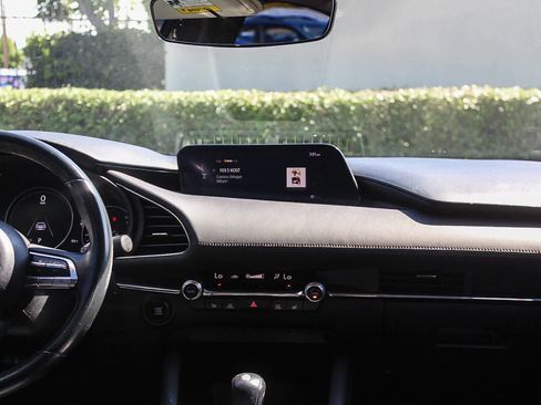 Used 2020 MAZDA MAZDA3 AWD Sedan w/ Preferred Package image 19