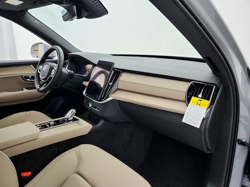 New 2026 Volvo XC90 T8 Plus w/ Protection Package AWD/4WD image 29