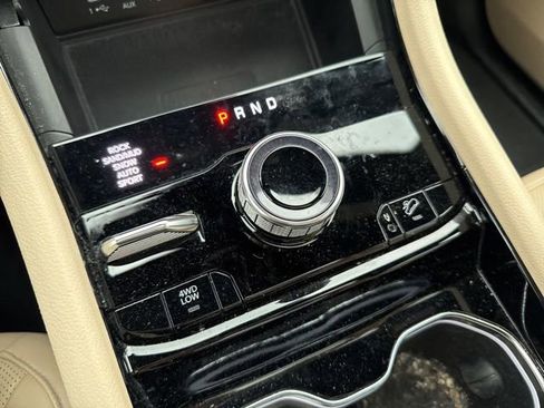 Used 2022 Jeep Grand Cherokee Limited 4xe w/ Luxury Tech Group II AWD/4WD image 22