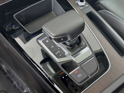 New 2024 Audi Q5 e Premium image 16