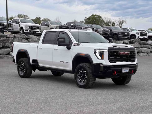 Used 2024 GMC Sierra 2500 AT4X w/ Snow Plow Prep/Camper Package AWD/4WD image 3