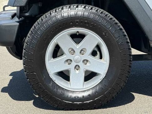 Used 2018 Jeep Wrangler Unlimited Sport S AWD/4WD image 22