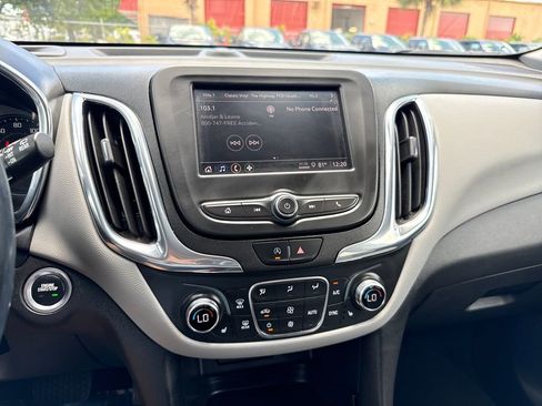 Used 2023 Chevrolet Equinox LT FWD image 18