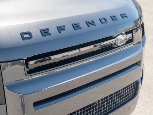 New 2026 Land Rover Defender 110 V8 AWD/4WD image 15