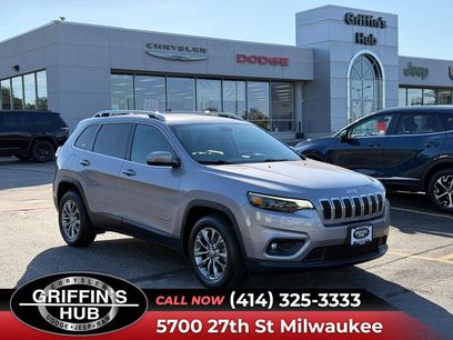 Used 2019 Jeep Cherokee Latitude Plus w/ Comfort/Convenience Group