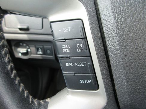 Used 2012 Ford Fusion SEL FWD image 25