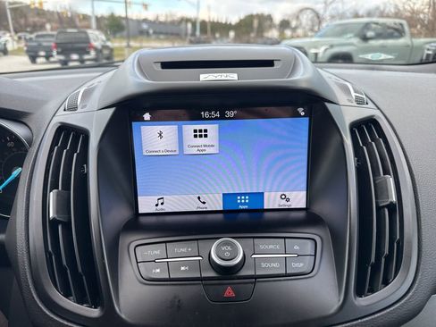 Used 2017 Ford Escape SE w/ Equipment Group 201A image 27