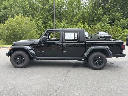 Used 2022 Jeep Gladiator Sport AWD/4WD image 10