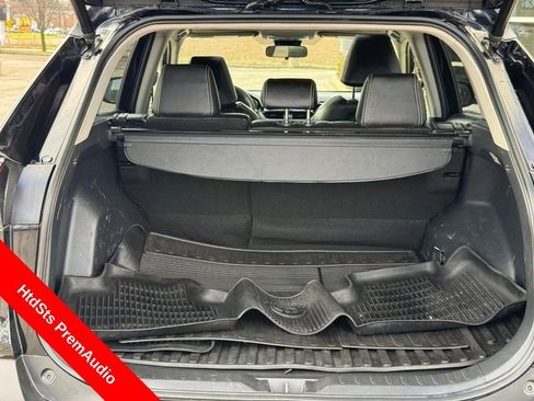 Used 2019 Toyota RAV4 XLE w/ Convenience Package FWD image 9