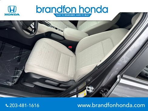 Certified 2026 Honda HR-V LX image 21