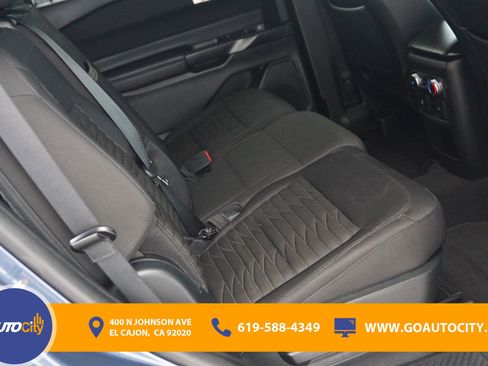 Used 2020 Ford Explorer XLT image 13