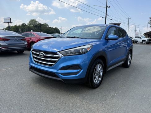Used 2018 Hyundai Tucson SE AWD/4WD image 3