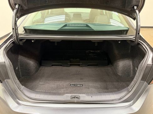 Used 2025 Nissan Altima 2.5 SR image 6