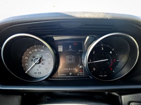 Used 2017 Land Rover Range Rover Sport HSE image 21