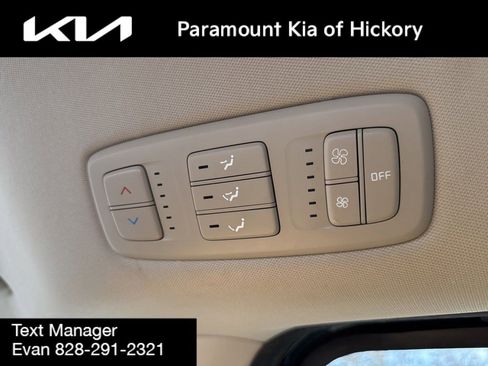 Used 2024 Kia Carnival LX image 21
