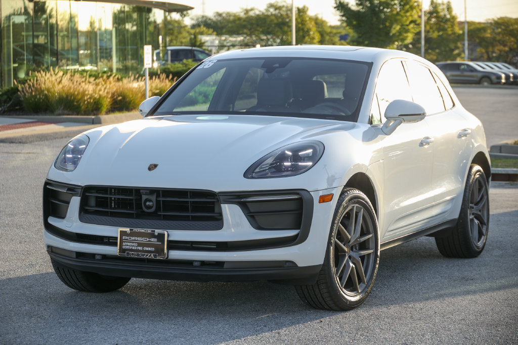Certified 2026 Porsche Macan AWD/4WD image 7