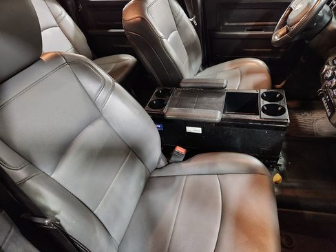 Used 2024 RAM 3500 Tradesman image 28