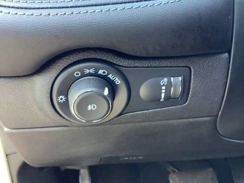 Used 2022 Dodge Durango GT AWD/4WD image 28
