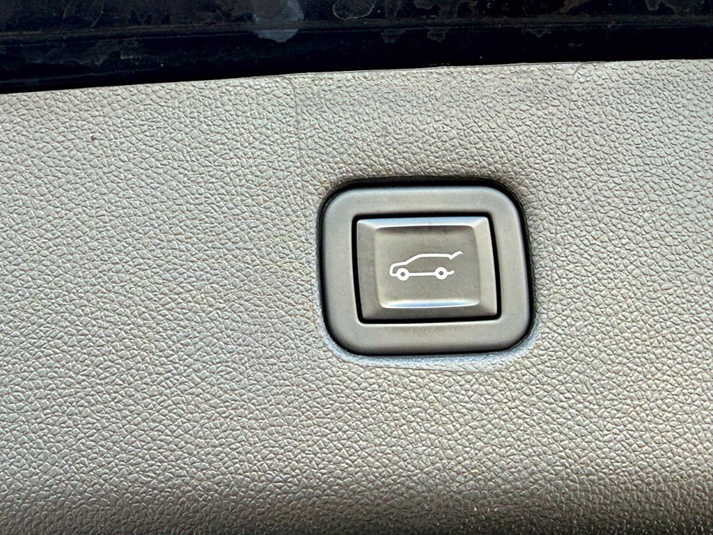 Used 2020 Chevrolet Blazer LT w/ Sound & Technology Package AWD/4WD image 14