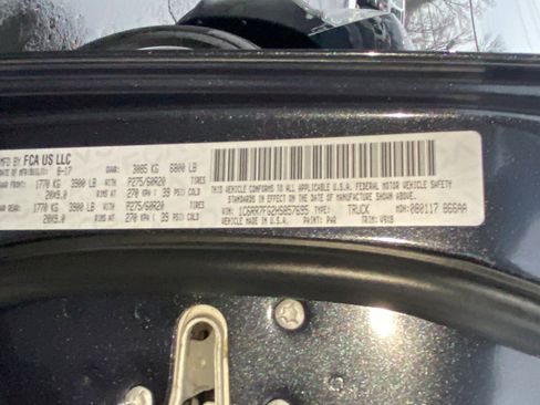 Certified 2017 RAM 1500 Express image 18