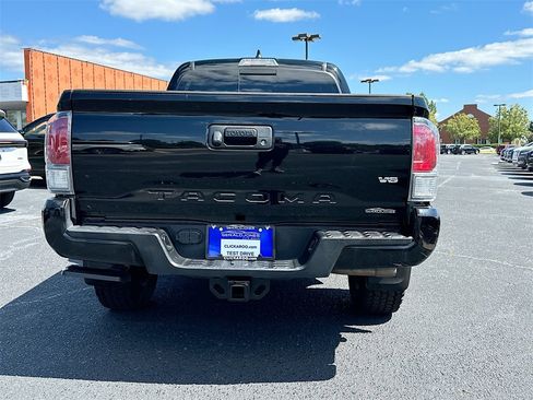 Used 2023 Toyota Tacoma TRD Sport image 15