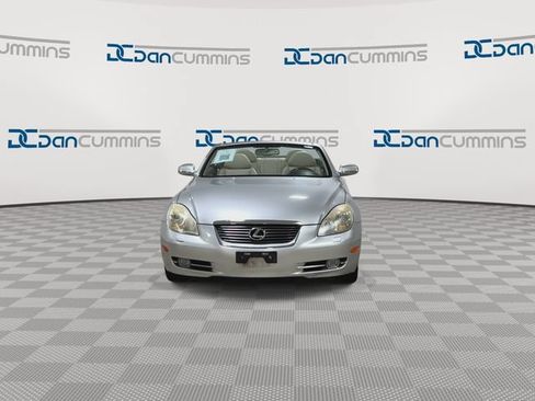 Used 2007 Lexus SC 430 Convertible RWD image 3