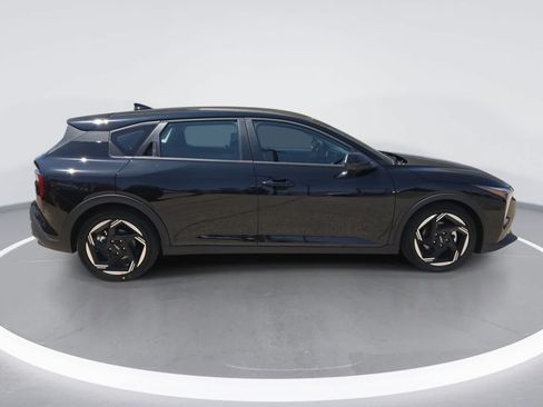New 2026 Kia K4 EX FWD image 9