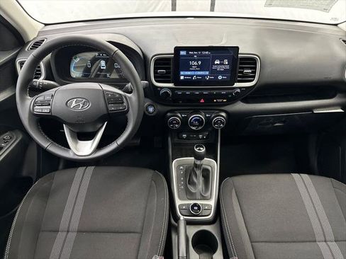 New 2026 Hyundai Venue SEL image 22