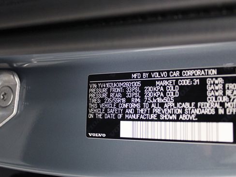 Used 2021 Volvo XC40 T5 Momentum image 48